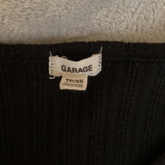 Cropped cardigan with button front detail - Picture 2 of 3